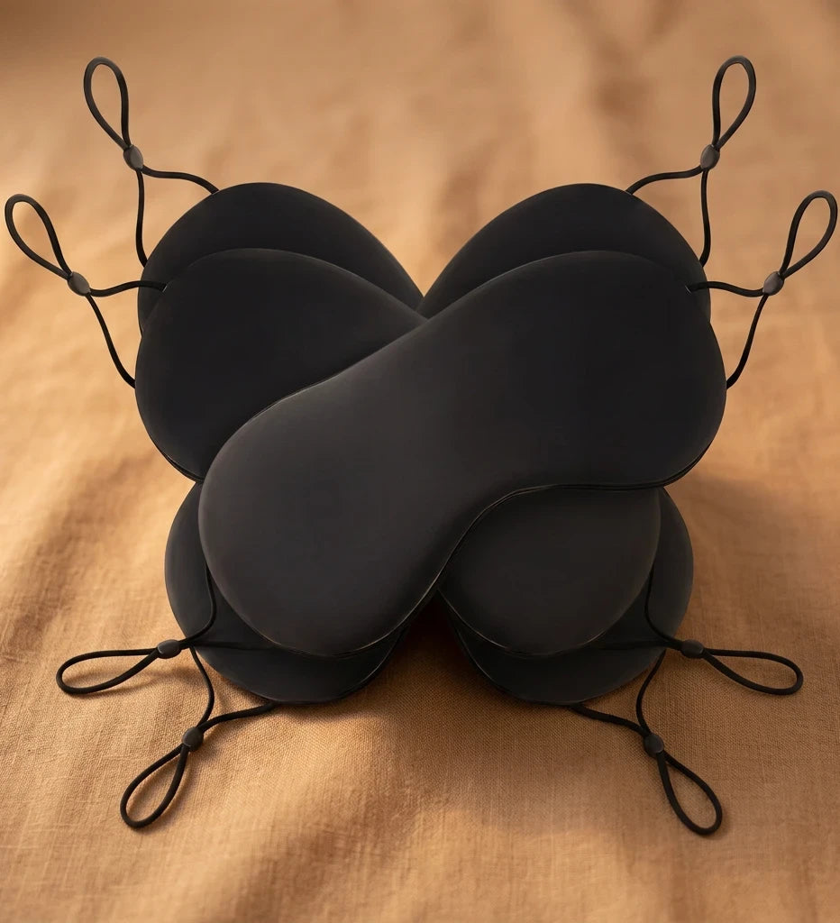 RelaxCocoon lot de quatre masques de nuit noirs ergonomiques avec sangle réglable pour la relaxation